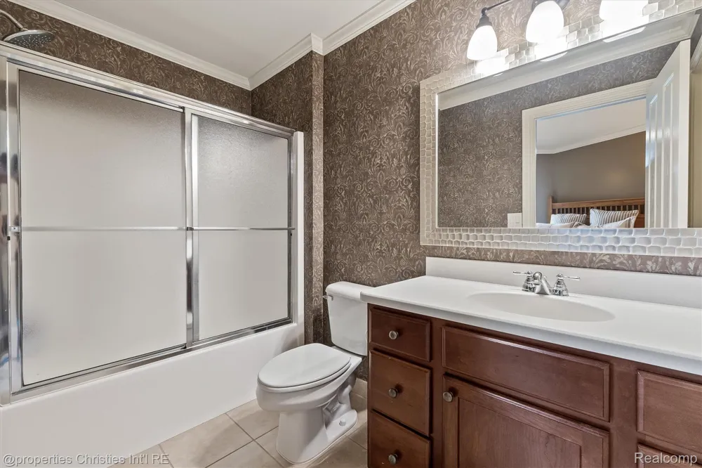 595 Ridge Point Drive Dundee Village, MI 48131