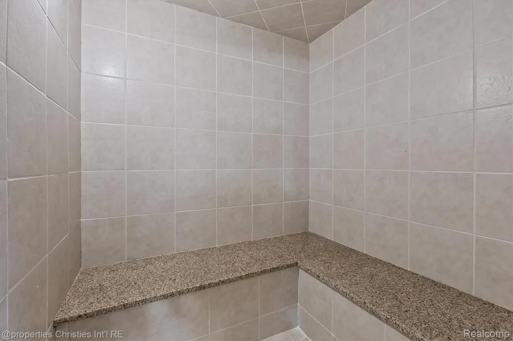 595 Ridge Point Drive Dundee Village, MI 48131