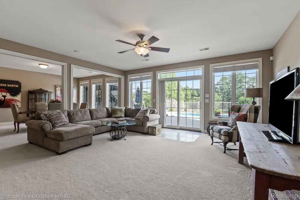 595 Ridge Point Drive Dundee Village, MI 48131