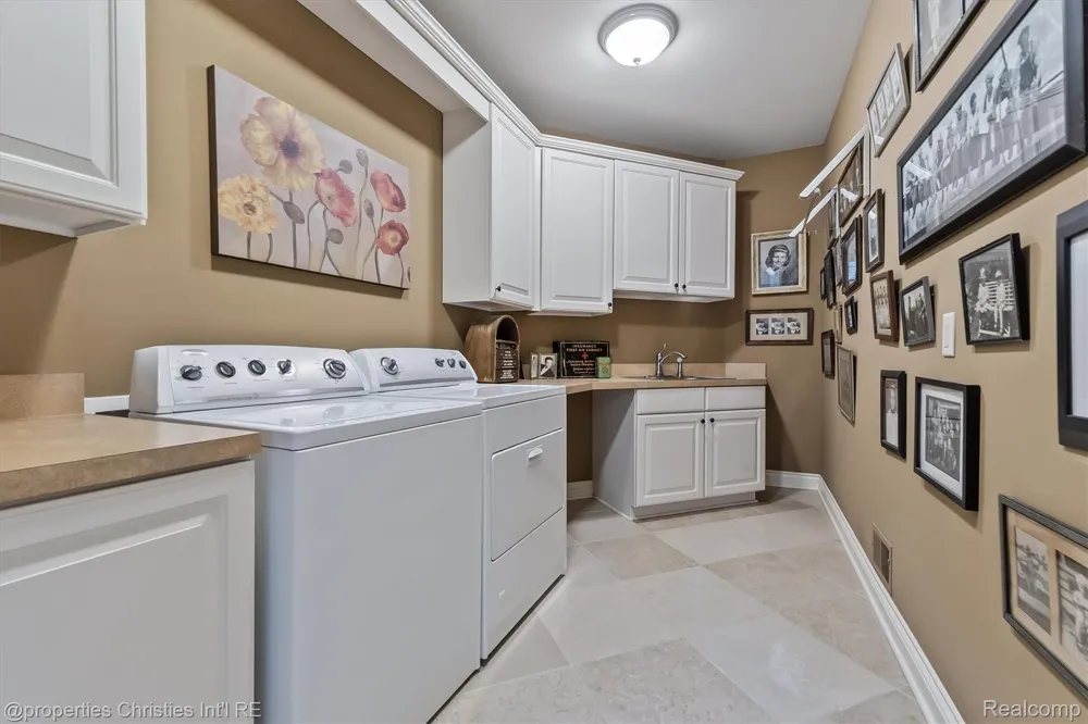 595 Ridge Point Drive Dundee Village, MI 48131