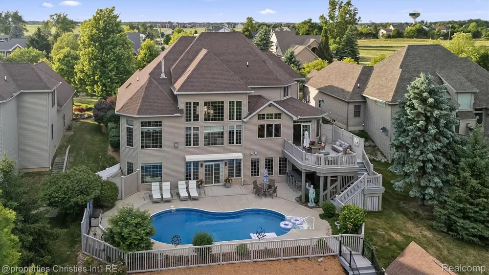 595 Ridge Point Drive Dundee Village, MI 48131