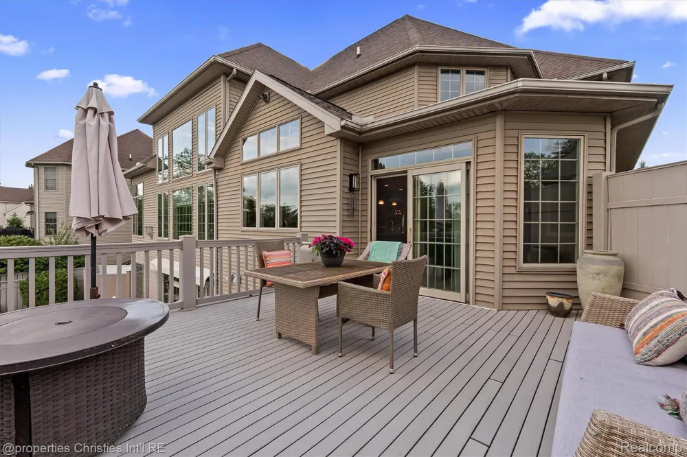 595 Ridge Point Drive Dundee Village, MI 48131