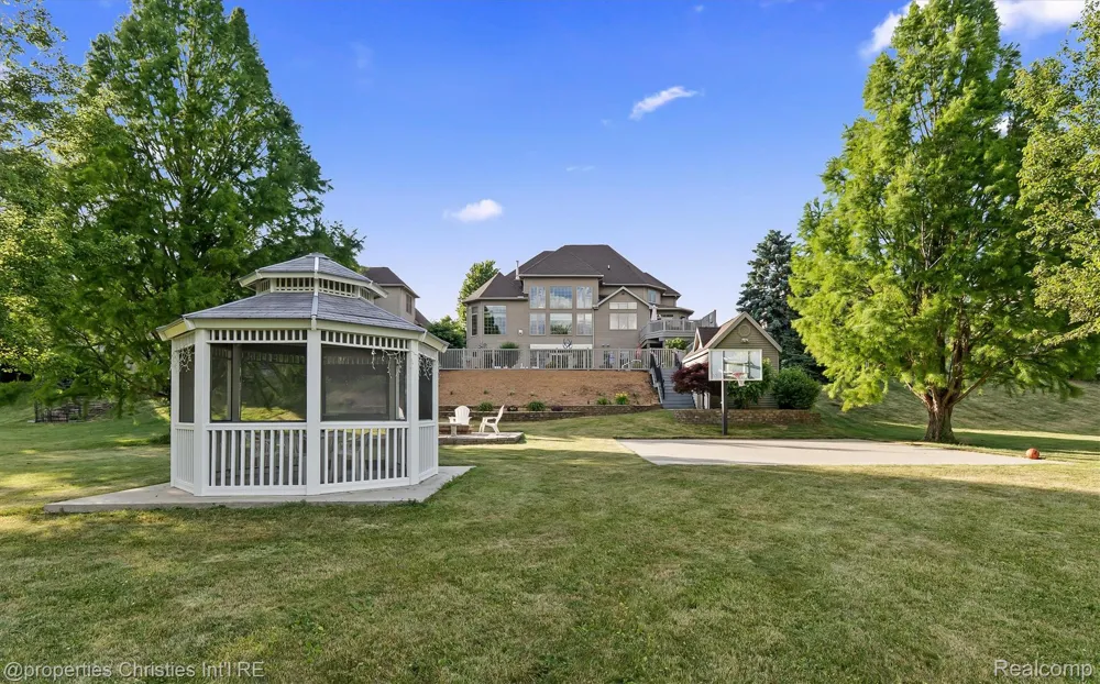 595 Ridge Point Drive Dundee Village, MI 48131