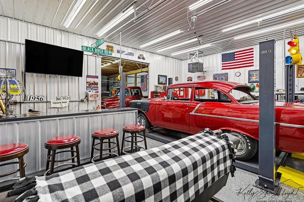 17566 Blue Star Memorial Highway South Haven Charter Township, MI 49090