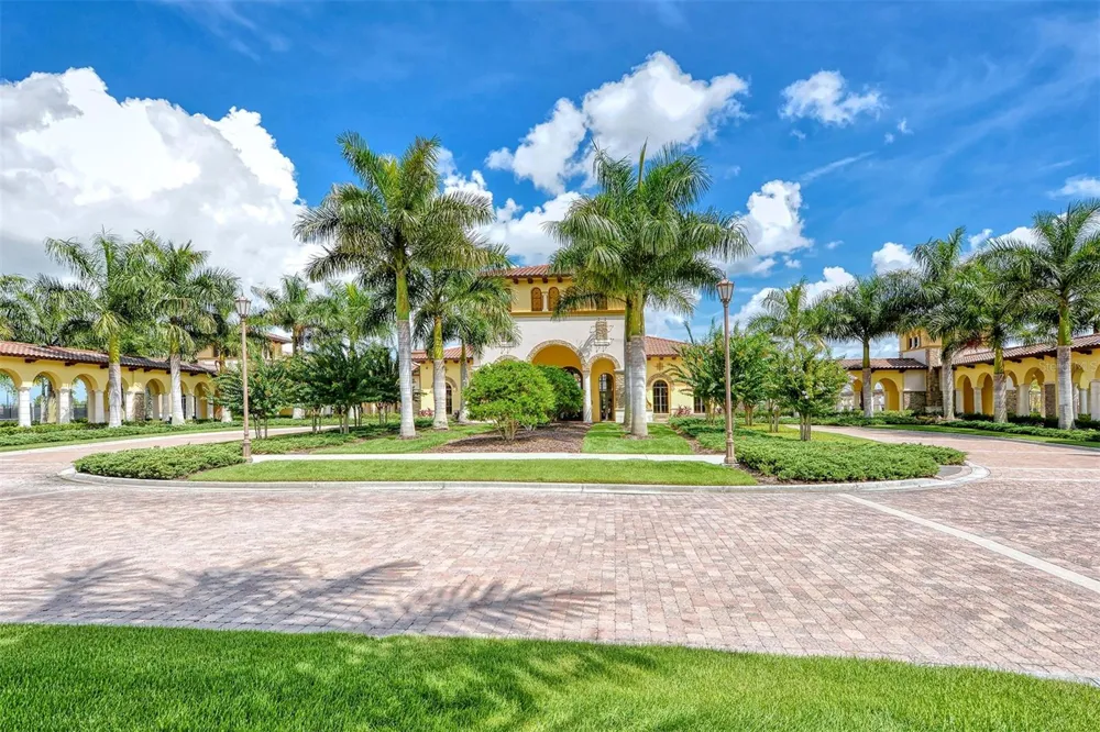 20223 LAGENTE CIRCLE Venice, FL 34293