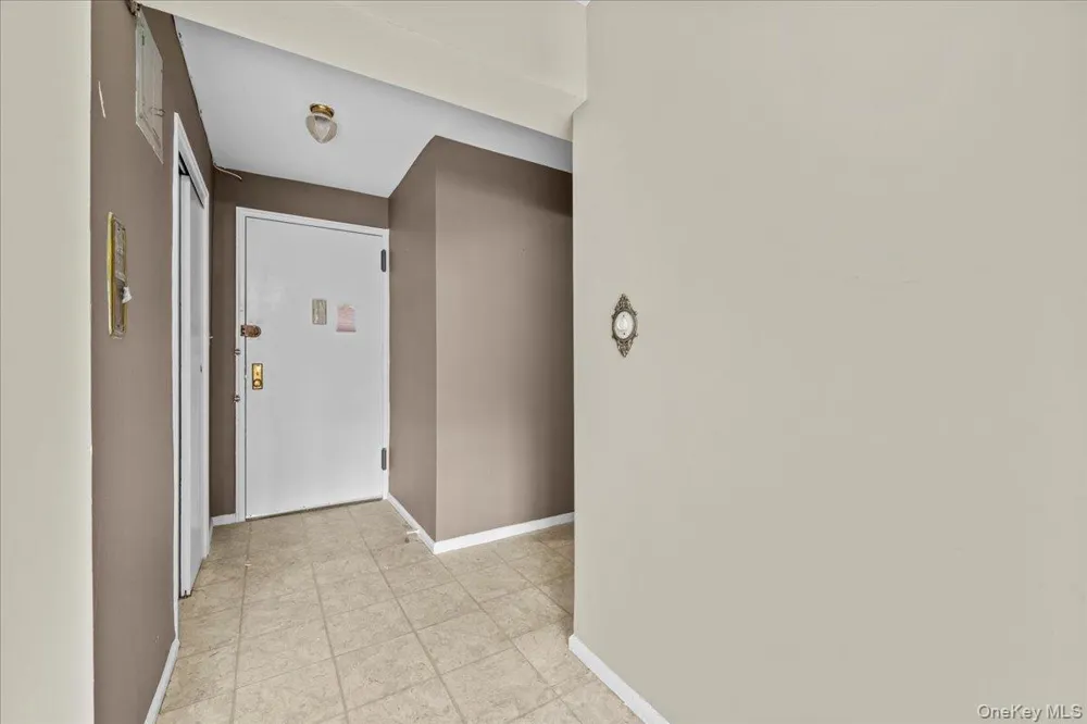 8935 155th Ave #3M Howard Beach, NY 11414