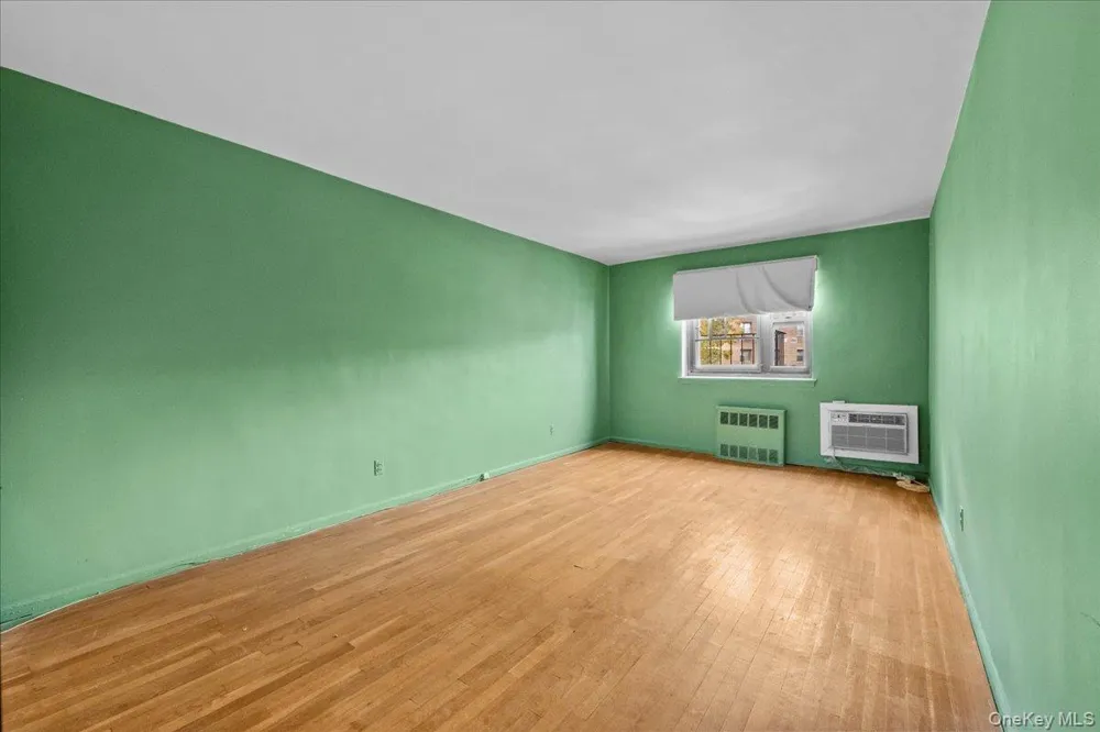 8935 155th Ave #3M Howard Beach, NY 11414