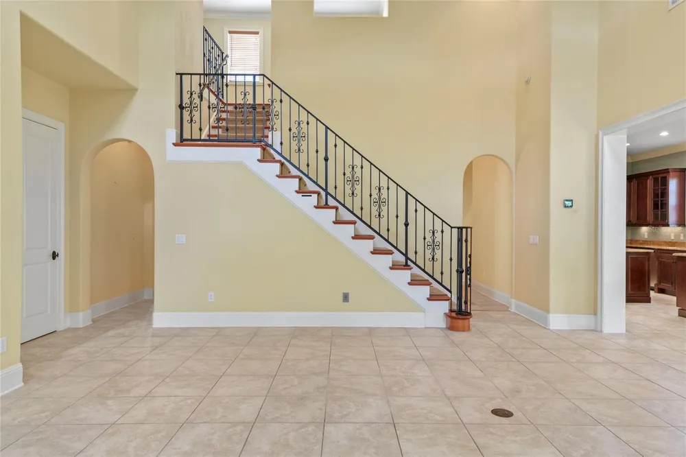 1421 CHAPMAN CIRCLE Winter Park, FL 32789