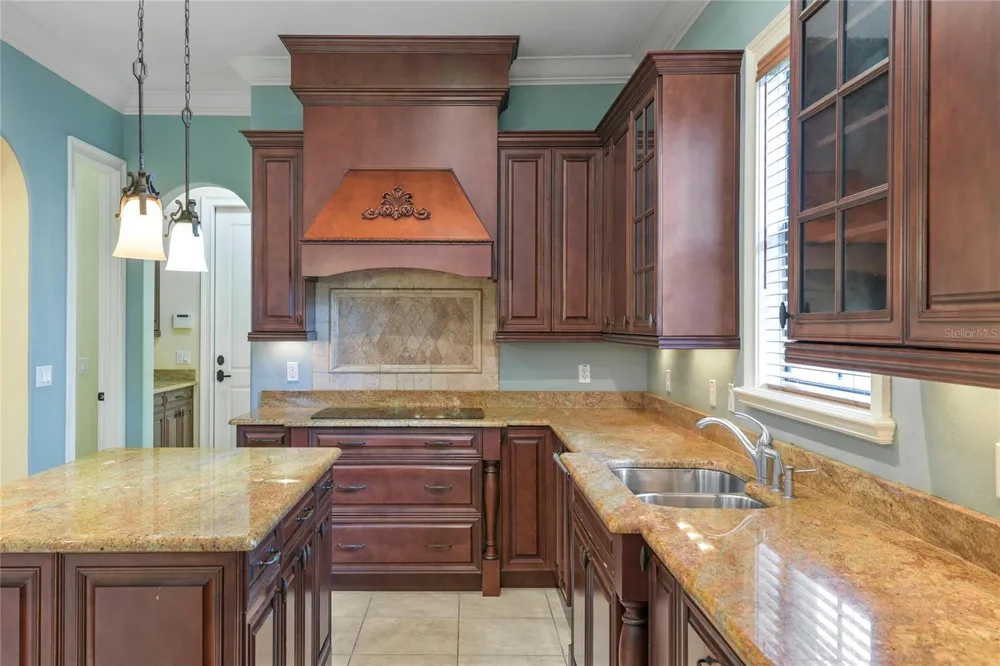 1421 CHAPMAN CIRCLE Winter Park, FL 32789
