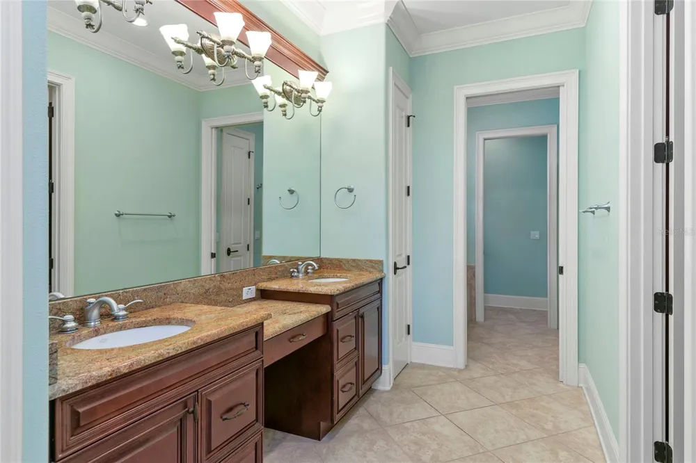1421 CHAPMAN CIRCLE Winter Park, FL 32789