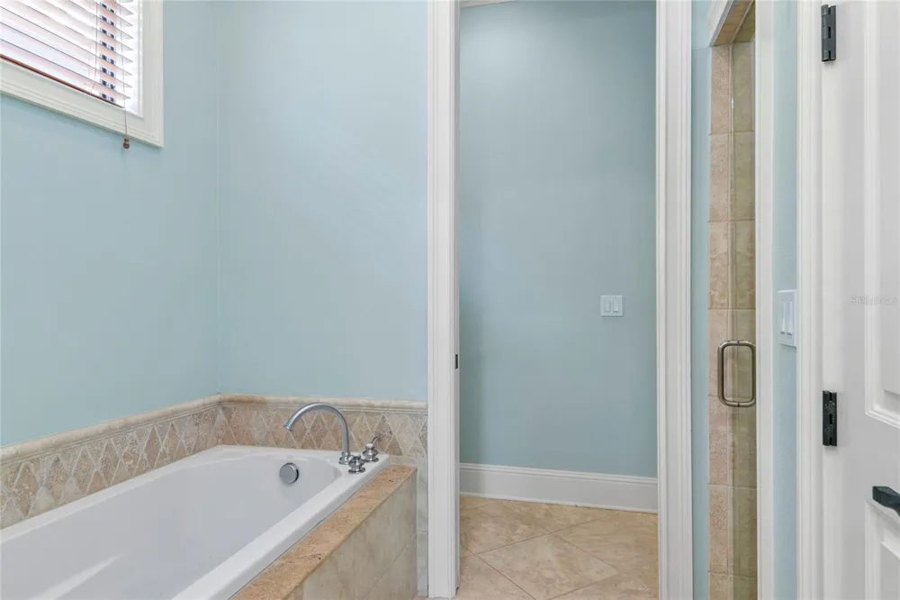 1421 CHAPMAN CIRCLE Winter Park, FL 32789