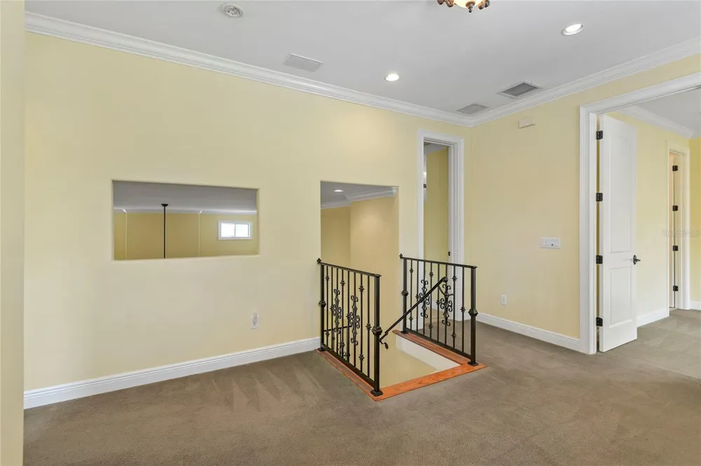 1421 CHAPMAN CIRCLE Winter Park, FL 32789