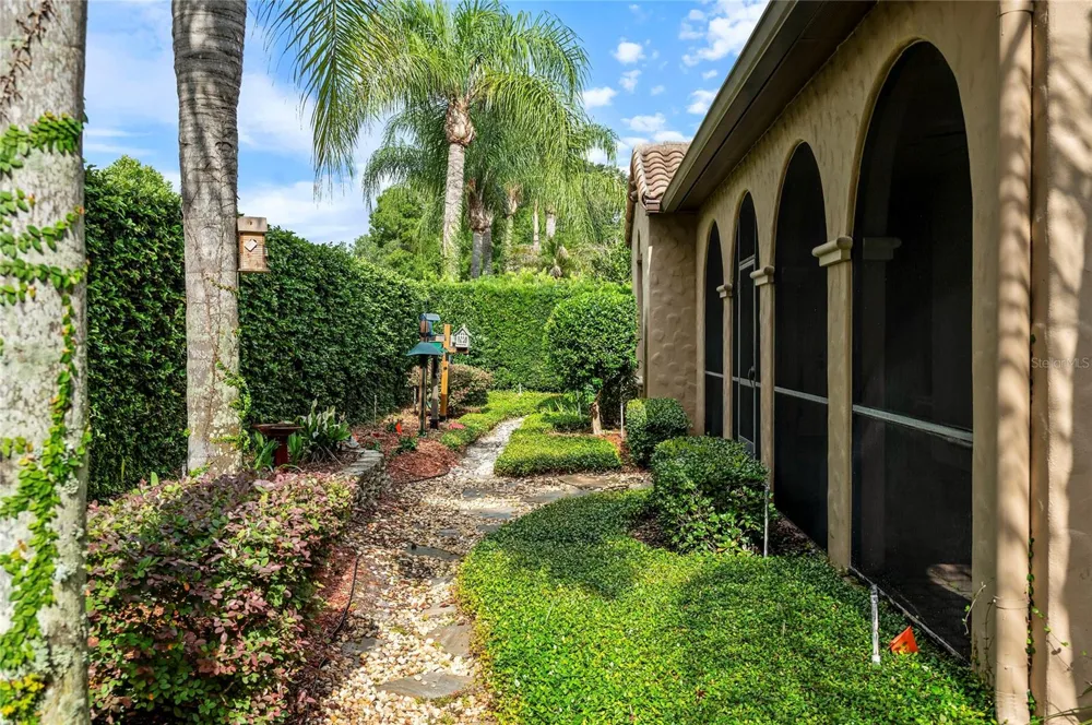 1421 CHAPMAN CIRCLE Winter Park, FL 32789