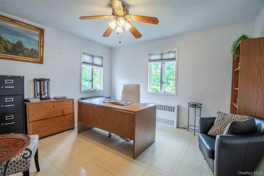 52-04 Redfield Street Douglaston, NY 11362