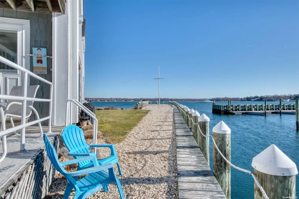 8 Oyster Point Greenport, NY 11944