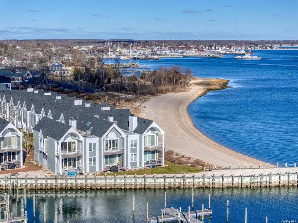 8 Oyster Point Greenport, NY 11944