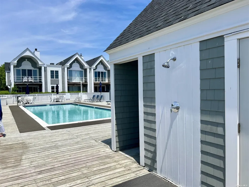 8 Oyster Point Greenport, NY 11944