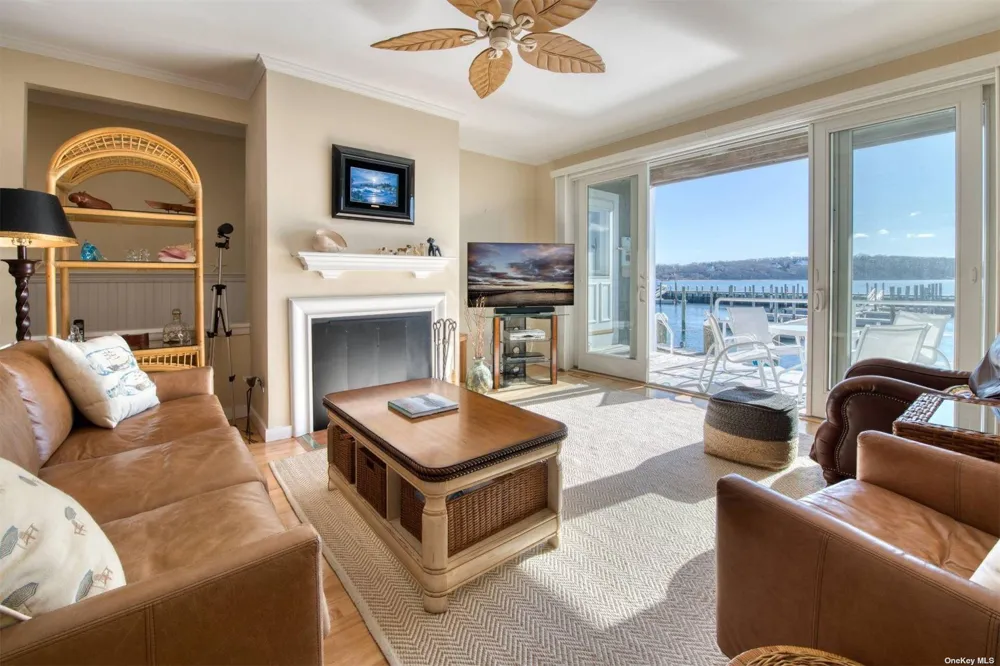 8 Oyster Point Greenport, NY 11944