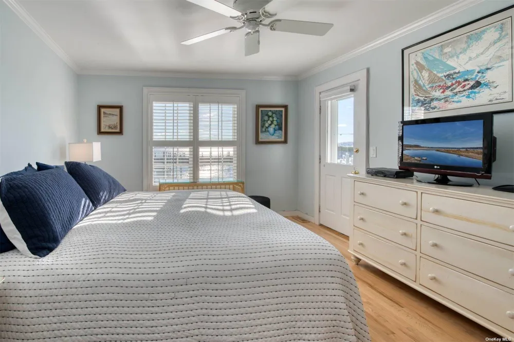 8 Oyster Point Greenport, NY 11944