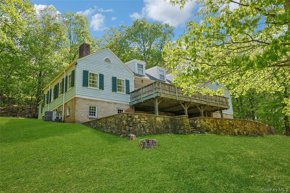 982 Bradley Parkway Blauvelt, NY 10913