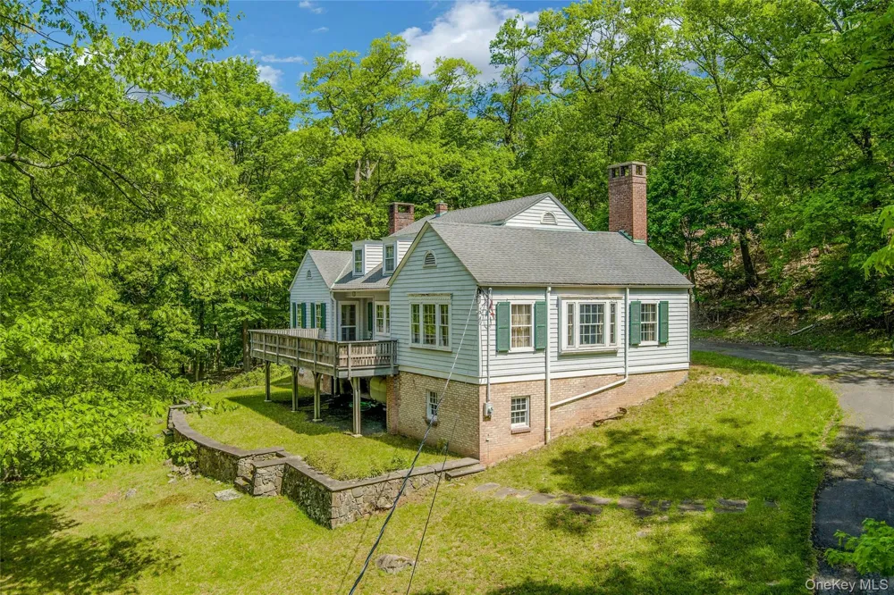 982 Bradley Parkway Blauvelt, NY 10913