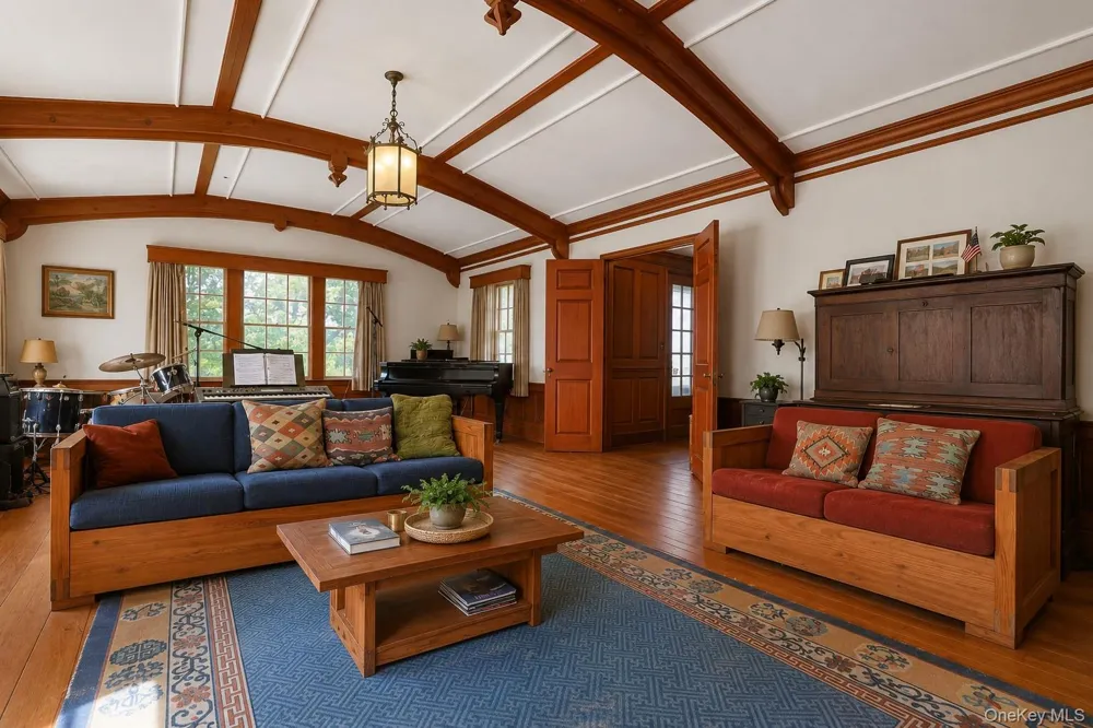 982 Bradley Parkway Blauvelt, NY 10913