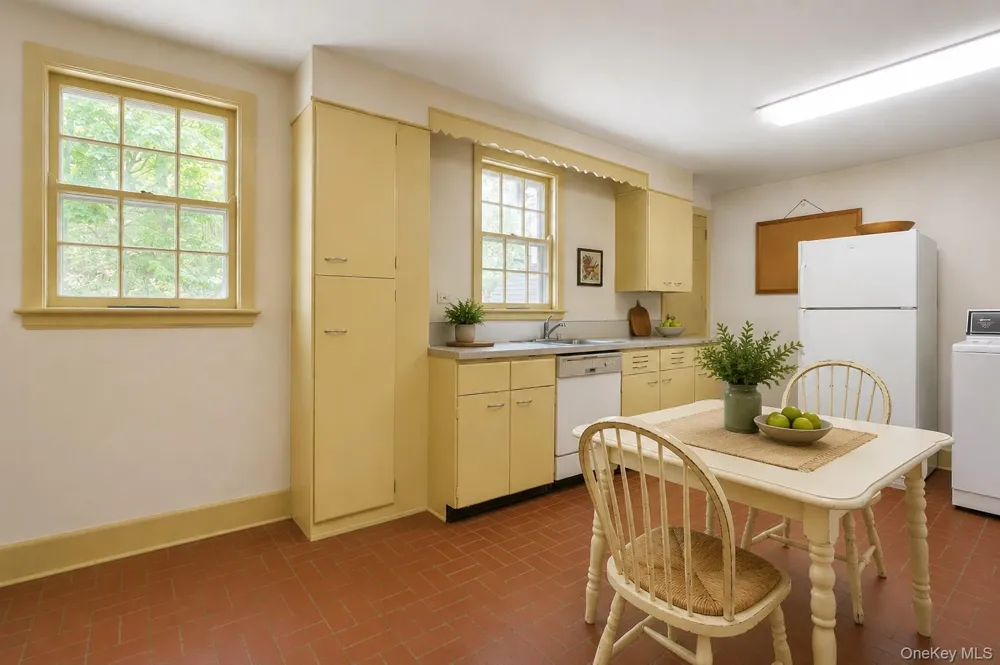 982 Bradley Parkway Blauvelt, NY 10913