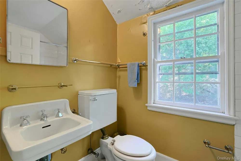 982 Bradley Parkway Blauvelt, NY 10913