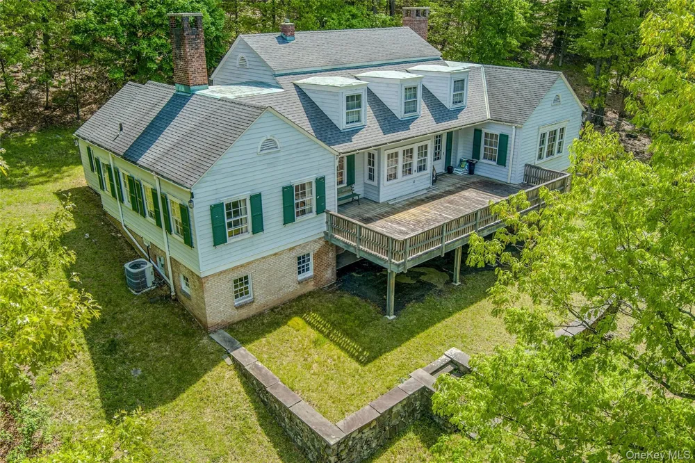 982 Bradley Parkway Blauvelt, NY 10913