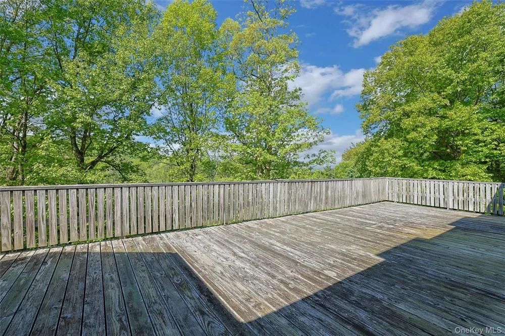 982 Bradley Parkway Blauvelt, NY 10913