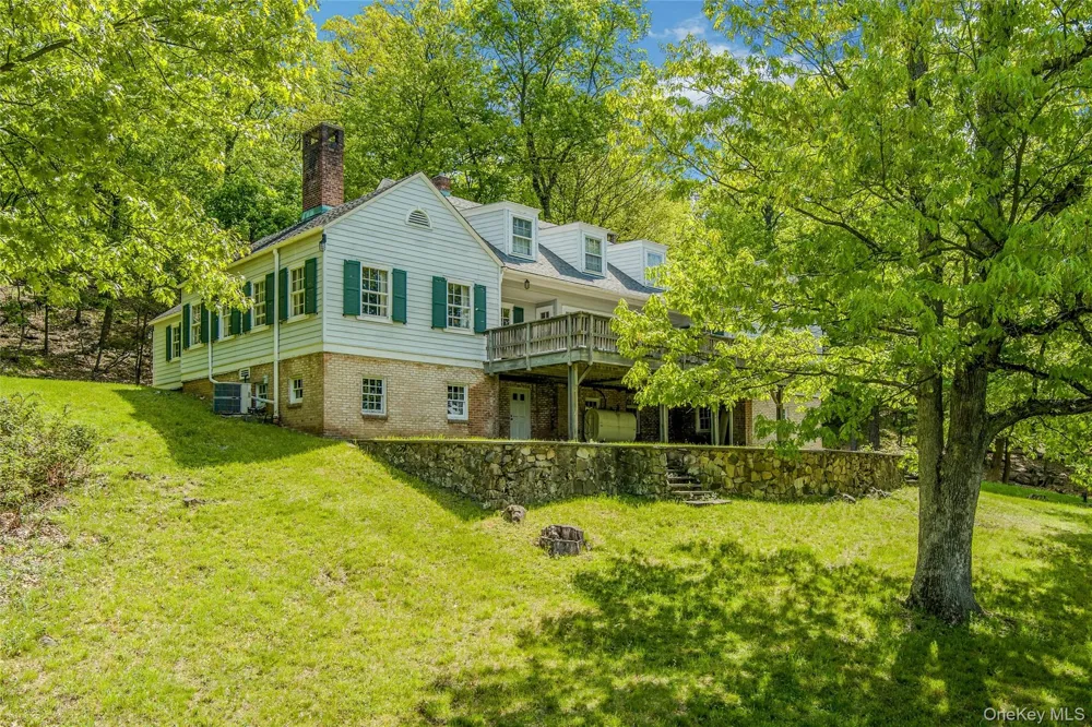 982 Bradley Parkway Blauvelt, NY 10913