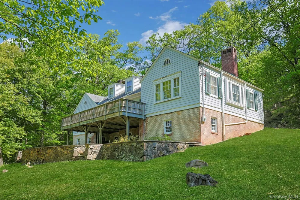 982 Bradley Parkway Blauvelt, NY 10913