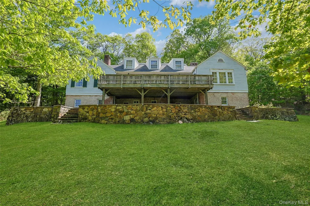 982 Bradley Parkway Blauvelt, NY 10913