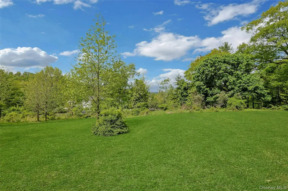 982 Bradley Parkway Blauvelt, NY 10913