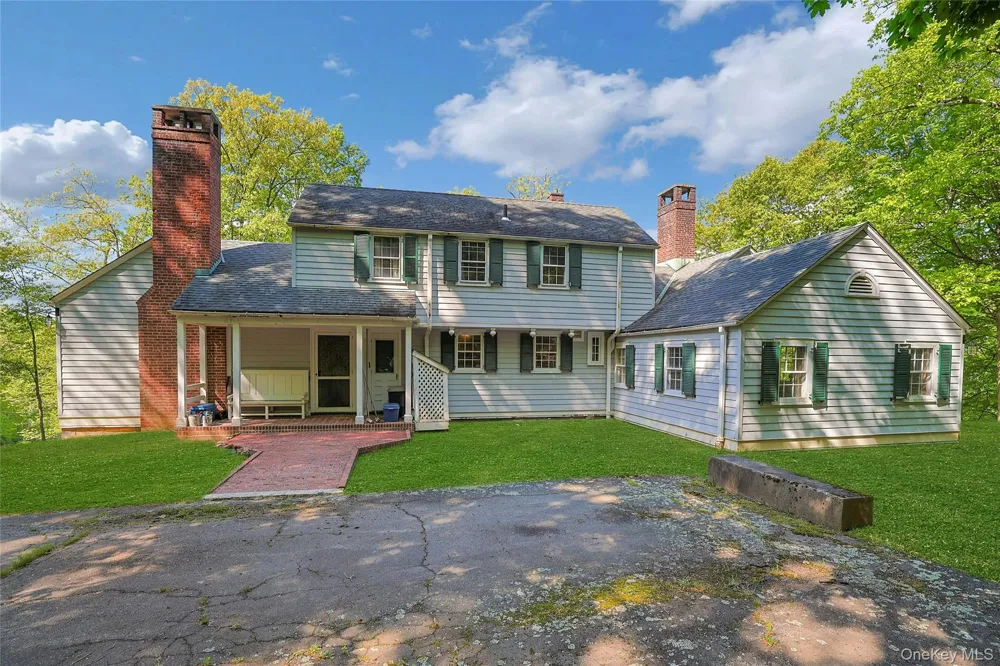 982 Bradley Parkway Blauvelt, NY 10913