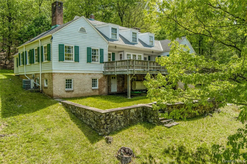 982 Bradley Parkway Blauvelt, NY 10913