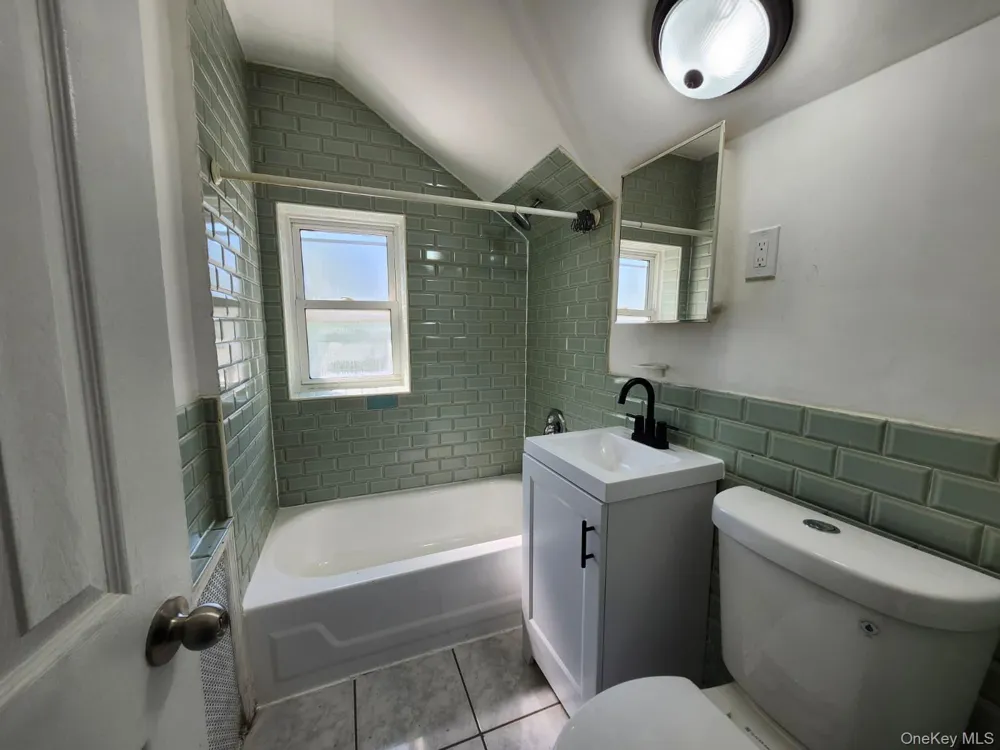 16604 144th Avenue Springfield Gardens, NY 11434