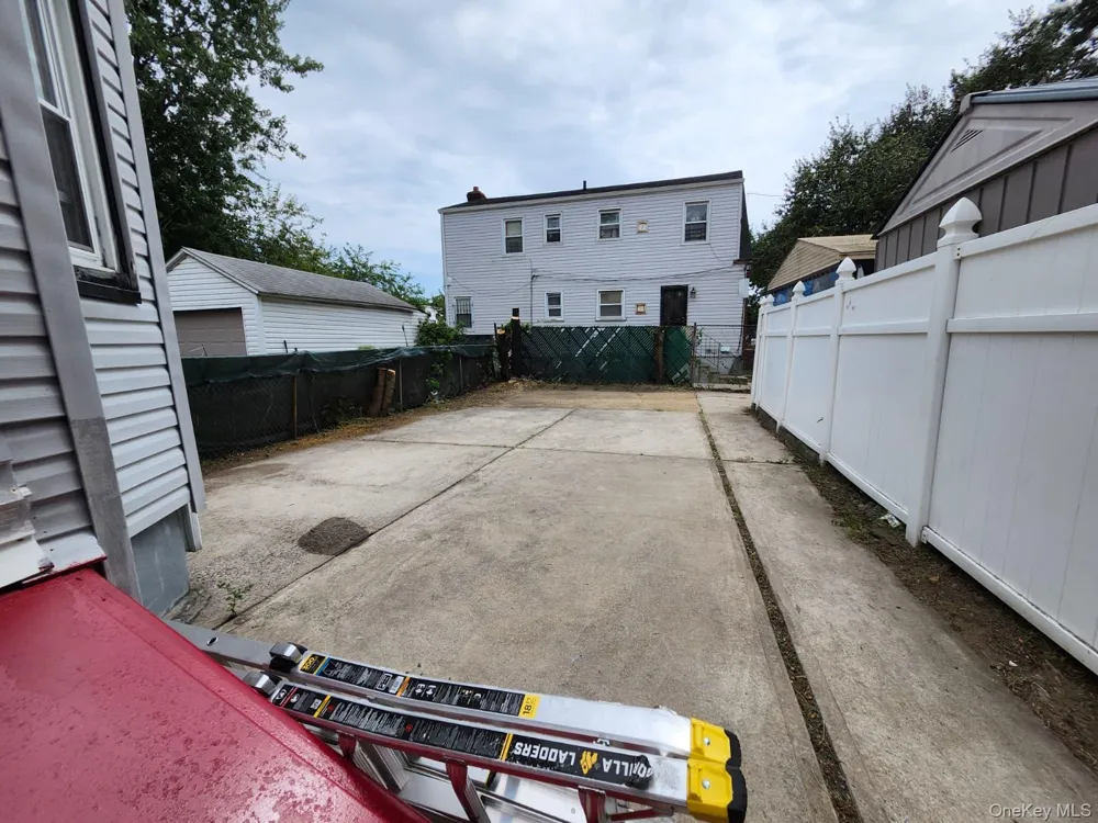 16604 144th Avenue Springfield Gardens, NY 11434