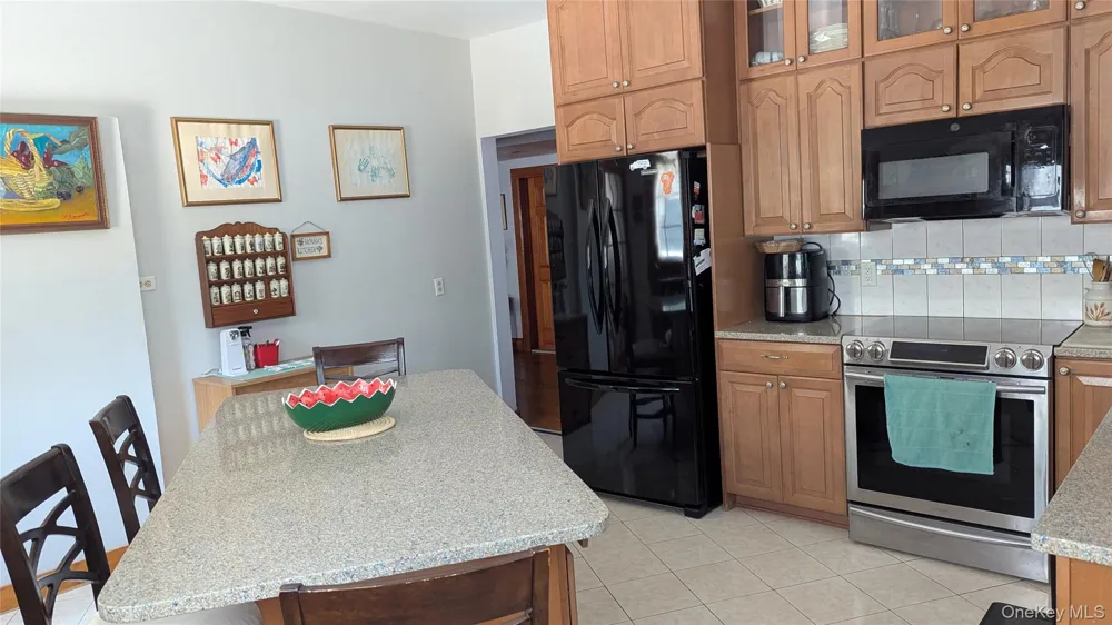11 Dyckman Drive Mohegan Lake, NY 10547