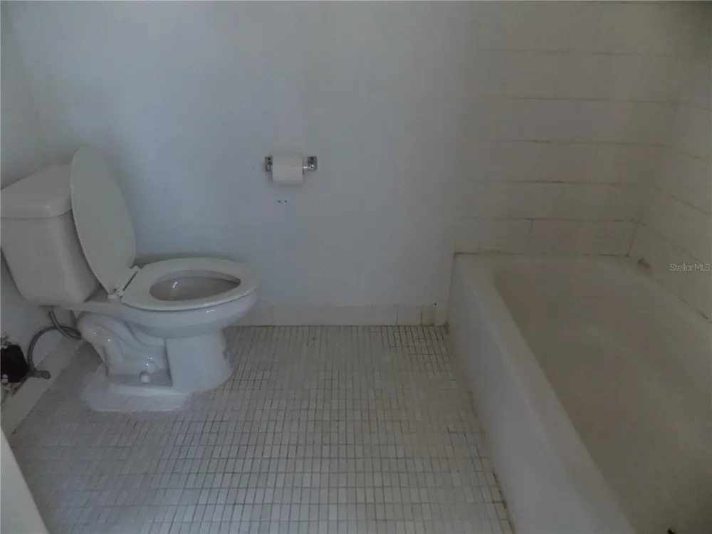613 SW 75 STREET #101 Gainesville, FL 32607