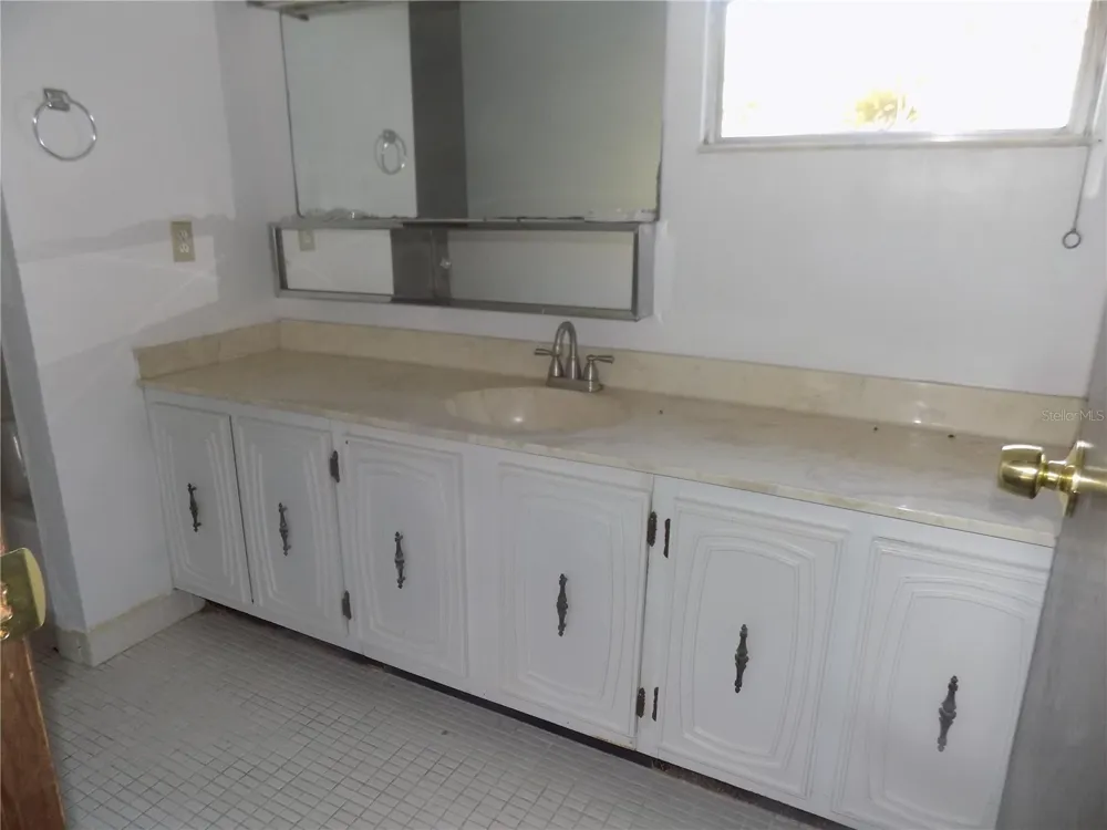 613 SW 75 STREET #101 Gainesville, FL 32607