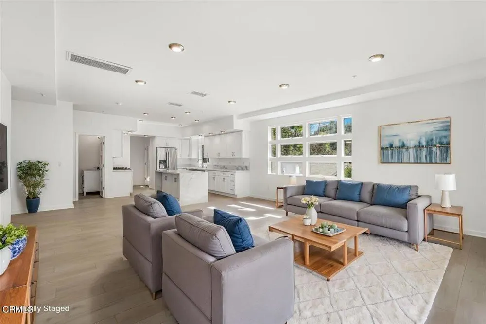 1944 Seminole Drive Agoura Hills, CA 91301