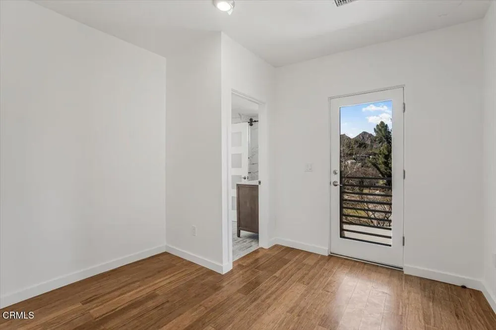 1944 Seminole Drive Agoura Hills, CA 91301