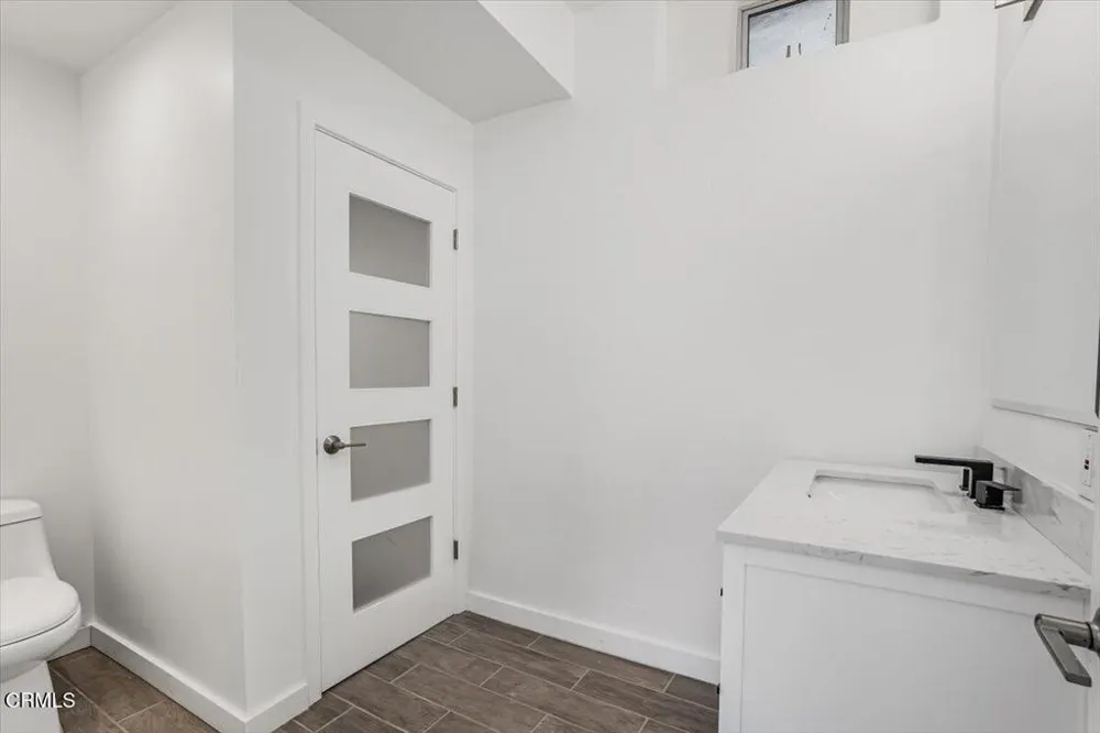 1944 Seminole Drive Agoura Hills, CA 91301