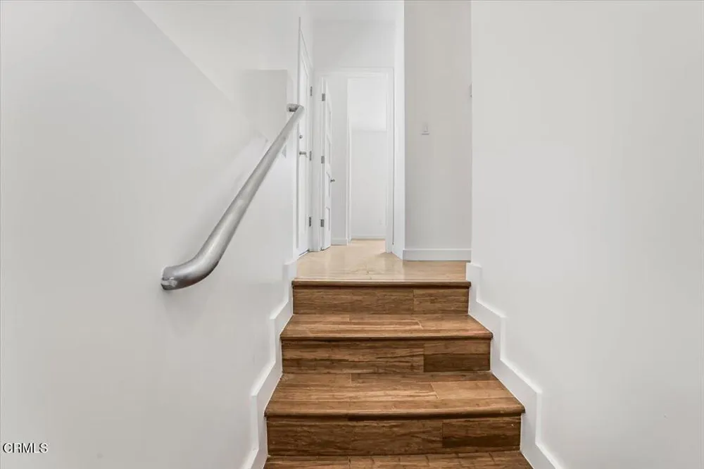 1944 Seminole Drive Agoura Hills, CA 91301