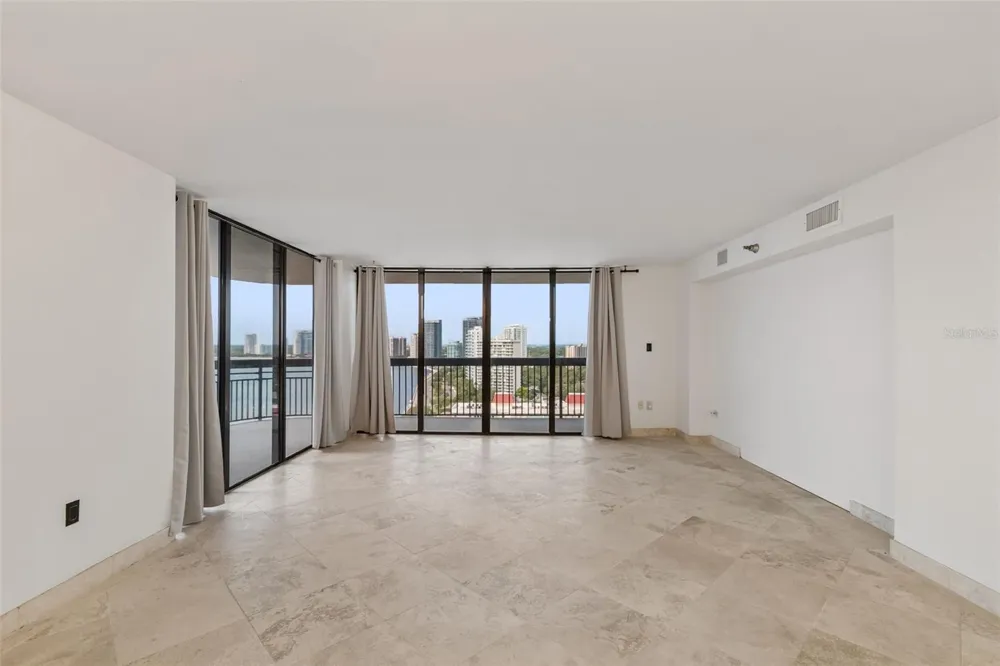 2413 BAYSHORE BOULEVARD #1904 Tampa, FL 33629