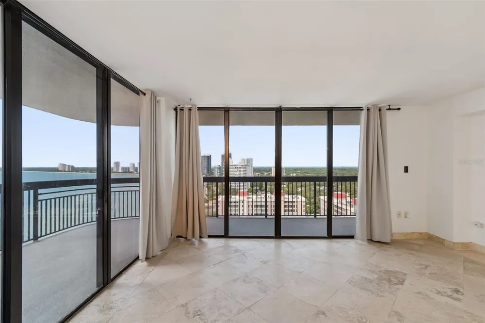 2413 BAYSHORE BOULEVARD #1904 Tampa, FL 33629