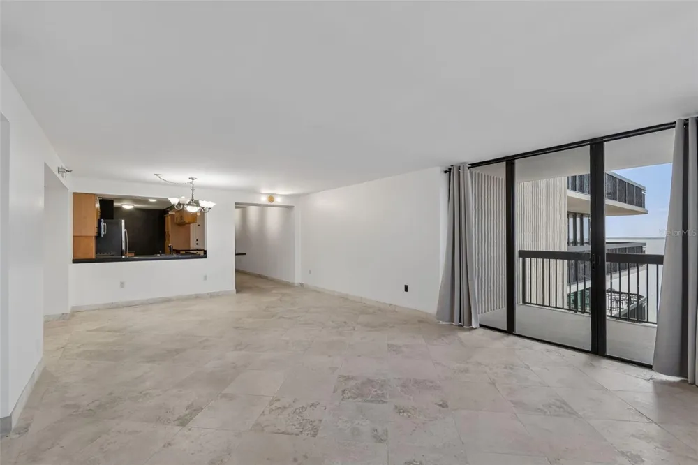 2413 BAYSHORE BOULEVARD #1904 Tampa, FL 33629