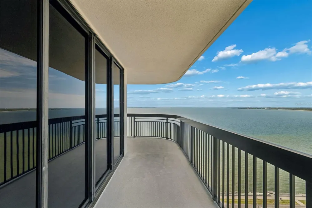 2413 BAYSHORE BOULEVARD #1904 Tampa, FL 33629