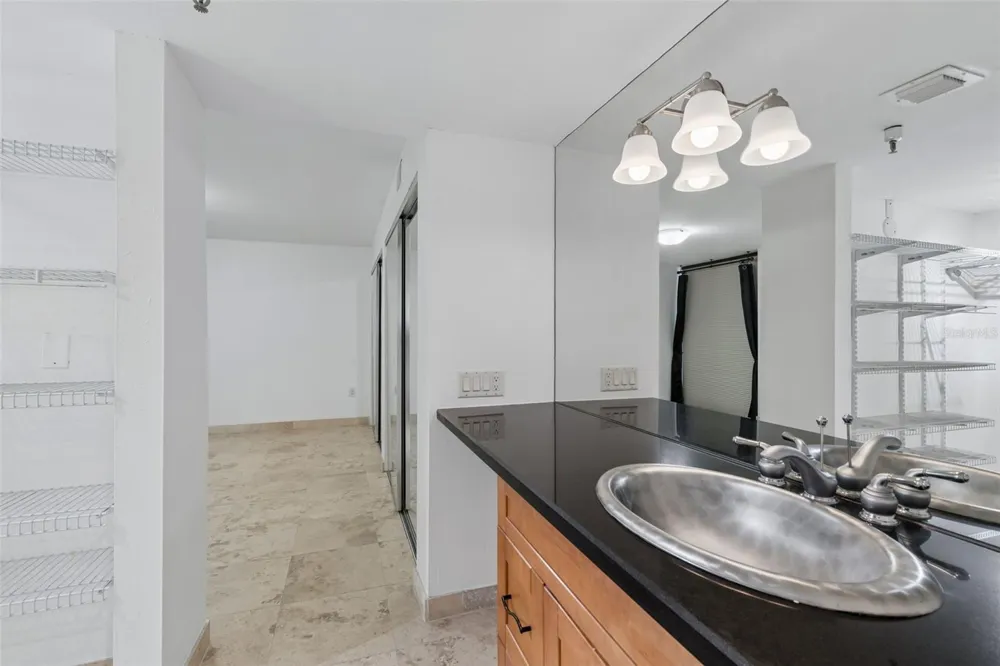 2413 BAYSHORE BOULEVARD #1904 Tampa, FL 33629